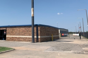 Public Storage - Moore - 2201 N Moore Ave - Photo 2