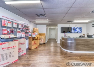 CubeSmart Self Storage - Freeport, IL, 555 W South