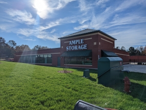 Ample Storage Newton