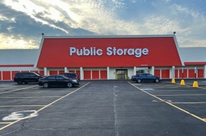 Public Storage - Burbank - 8320 S Cicero Ave
