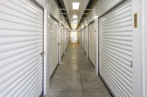 Devon Self Storage - 9174 - Veterans - Photo 5