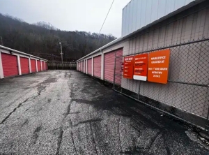 Mini Mall Storage - Nitro - 503 Main Ave - Photo 6