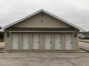 Mini Mall Storage - Cedar Lake - 127th Pl. - Photo 4