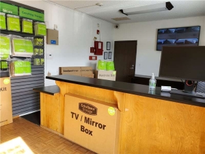 Extra Space Storage - 7516 - North Highlands - 3045 Elkhorn Blvd - Photo 3