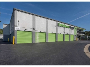 Extra Space Storage - 0142 - Scotts Valley - Santas Village Rd - Photo 6