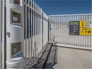 Extra Space Storage - 7049 - Goleta - Discovery Dr - Photo 2