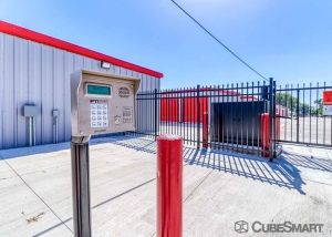 CubeSmart Self Storage - IL Pekin Broadway St - Photo 1