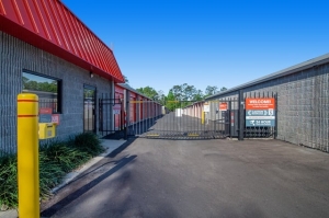 Public Storage - Ocala - 3690 SE Lake Weir Ave - Photo 4