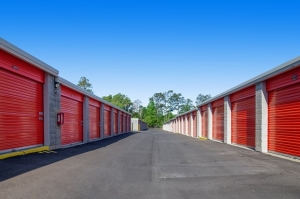 Public Storage - Ocala - 3690 SE Lake Weir Ave - Photo 2