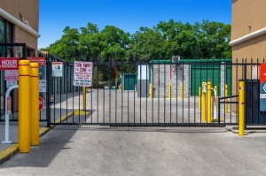 Public Storage - Belleview - 4709 SE 102nd Pl - Photo 3