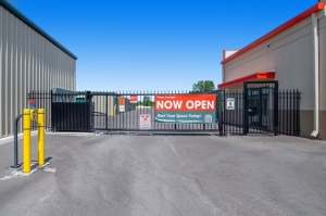 Public Storage - Ocklawaha - 12380 SE Hwy 464 - Photo 4