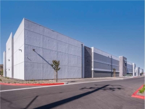 Extra Space Storage - 1275 - Simi Valley - Industrial St - Photo 6