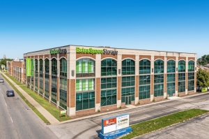 Extra Space Storage - 2025 - Chicago - Touhy Ave