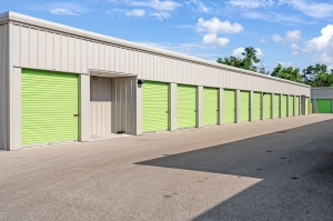 Extra Space Storage - 7451 - Bloomington - 3rd St - Photo 4