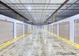 CubeSmart Self Storage - 3115 South Lake Drive - Photo 4