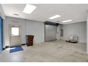 Extra Space Storage - 2117 - Bloomington - Dodds St - Photo 7