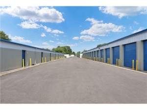 Extra Space Storage - 2149 - Muncie - Granville Ave - Photo 5