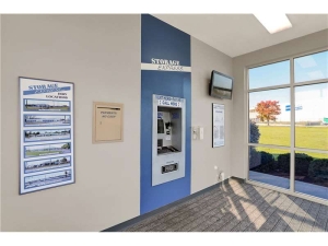 Extra Space Storage - 2194 - Indianapolis - Lynhurst Dr - Photo 7