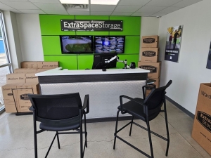 Extra Space Storage - 2194 - Indianapolis - Lynhurst Dr - Photo 7