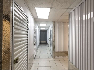Extra Space Storage - 0432 - Indianapolis - E Stop 11 Rd - Photo 5