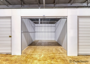 CubeSmart Self Storage - 930 West Holmes Road - Photo 4