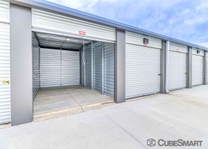 CubeSmart Self Storage - 7930 Southwest Loop - Photo 2