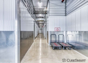 CubeSmart Self Storage - 7930 Southwest Loop - Photo 5