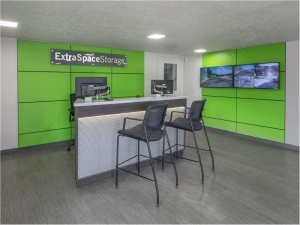 Extra Space Storage - 1395 - Indianapolis - Southport Rd-Kildeer Dr - Photo 3