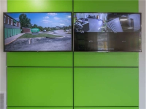 Extra Space Storage - 1395 - Indianapolis - Southport Rd-Kildeer Dr - Photo 7