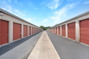 Extra Space Storage - 1946 - Hampton - Build America Dr - Photo 4