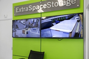 Extra Space Storage - 1975 - Costa Mesa - Bear St - Photo 7