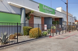 Extra Space Storage - 1978 - Los Angeles - 102nd St