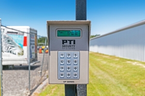 Extra Space Storage - 7425 - Lakeland - Shepherd Rd - Photo 3