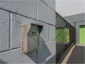 Extra Space Storage - 1012 - West Hollywood - Santa Monica Blvd - Photo 2