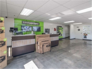 Extra Space Storage - 1012 - West Hollywood - Santa Monica Blvd - Photo 3