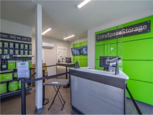 Extra Space Storage - 0221 - Santa Ana - S Grand Av - Photo 3