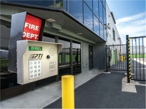 Extra Space Storage - 0222 - Westminster - 7392 Garden Grove Blvd - Photo 2