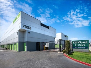Extra Space Storage - 0222 - Westminster - 7392 Garden Grove Blvd - Photo 6