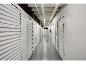 Extra Space Storage - 0353 - Los Angeles - Fountain Ave - Photo 5