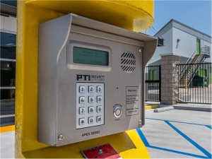 Extra Space Storage - 0645 - Oceanside - Oceanside Blvd - Photo 2