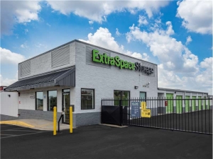 Extra Space Storage - 0750 - Baltimore - Eastern Ave - Photo 6