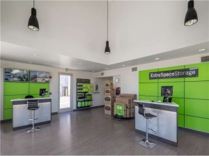 Extra Space Storage - 1254 - Pacoima - Glen Oaks Blvd - Photo 3