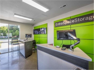 Extra Space Storage - 1433 - West Sacramento - F Street - Photo 3