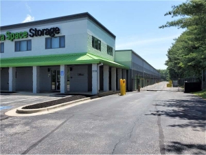 Extra Space Storage - 8248 - Glen Burnie - Solley Rd - Photo 6