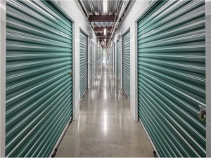 Extra Space Storage - 8267 - Glen Burnie - Dover Rd - Photo 5