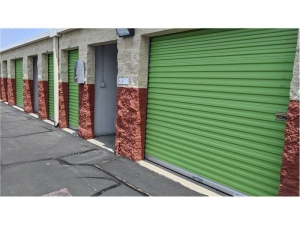 Extra Space Storage - 1530 - Northridge - 18500 Eddy St - Photo 4