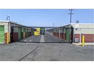 Extra Space Storage - 1530 - Northridge - 18500 Eddy St - Photo 5
