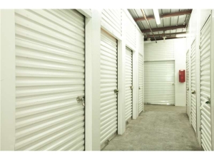 Extra Space Storage - 0695 - Oxnard - W Fifth St - Photo 5