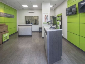 Extra Space Storage - 1563 - Los Angeles - S Western Ave - Photo 3