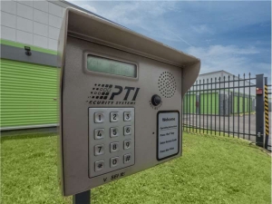 Extra Space Storage - 1584 - Hampton - Pembroke Ave - Photo 2